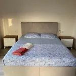 Cesme-muestakil Oezel Havuzlu 4 Arti 1 Çeşme