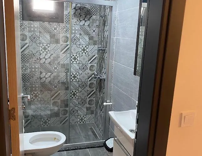 Cesme-muestakil Oezel Havuzlu 4 Arti 1 Villa